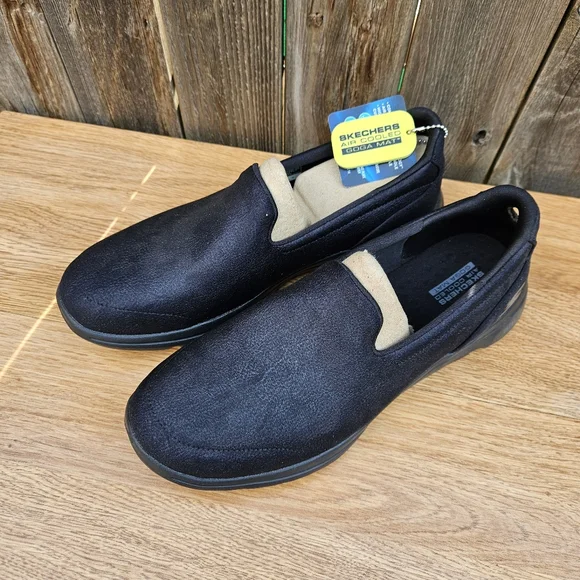 Skechers Womens  Black and Tan Slip-On Loafers Size 9.5 - Picture 4 of 16